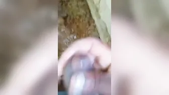भालू अकेले हस्तमैथुन और बड़े लंड की मुठ मारना