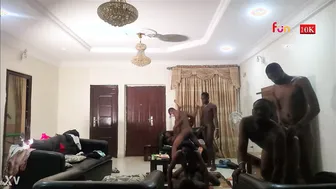 Fiesta de grupo gay negra a pelo con anal hardcore