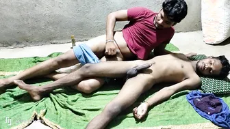 इंडियन ट्विंक बड़े डैडी के बड़े लंड से बेबैक चुदा