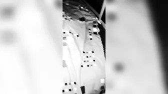 同性恋爸爸在裸交后在大号性玩偶上射出大量精液