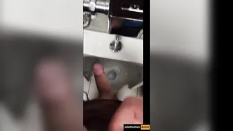 公共厕所自慰合集 大量射精喷泉