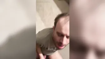 爸爸被深喉口交并颜射