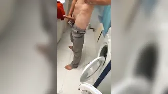 सौतेले भाई को सुबह का तनाव पकड़ा गया, मदद मिली