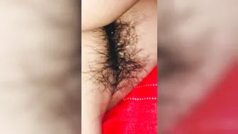 Papá asiático se masturba y se corre en video casero en solitario