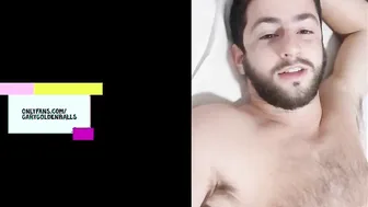 多毛拉丁猛男在 webcam 上品尝自己的精液