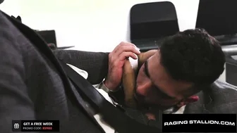 हृदयपेशीय न्यूयork रियल्टर hr बॉस के साथ बिना कंडोम के उलट-पलट चुदाई