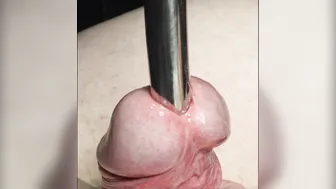 未割包皮鸡巴用14mm棒尿道扩张特写射精pov