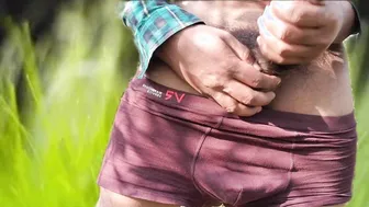 أبي ناضج يستمني وحده في الحمام