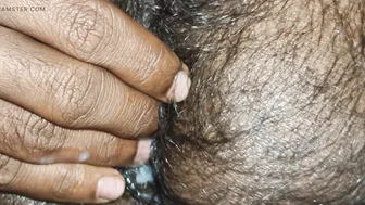 Solo indien avec grosse bite se sodomise en masturbation anale hard...