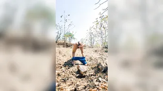 Daddy bear trifft sich mit jungem twink für harten bareback-sex