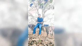 Twink desi muçulmano tira a roupa e se masturba com seu pau grande ...