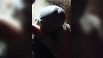 Adolescente indio hace mamada a gran polla en vídeo gay casero