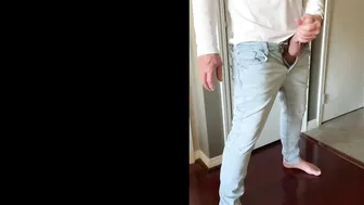 Daddy musculoso bate punheta no pau grosso de cabeça de cogumelo