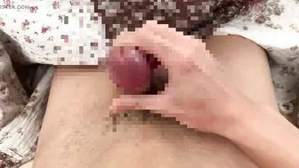 Solo twink branle sa grosse bite asiatique après trois jours d'edge