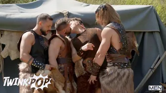 Tyler berg, malik delgaty, felix fox e master peter em orgia hardco...