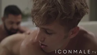 Primer anal entre hermanastros con dedeo y follada por polla grande