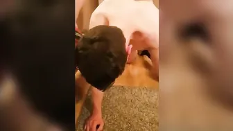 Trío a pelo de daddy y twink con polla grande anal
