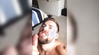 Twink amador faz boquete em pau grande