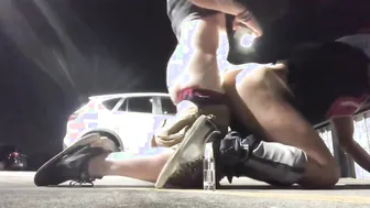 Anonymer fremder besamt ihn bareback auf einem parkplatz im freien