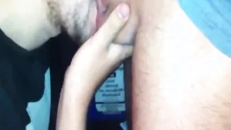 Amateur alemán hace una mamada gay y tributo de semen