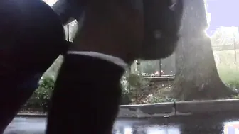 Baise bareback amateur noir en plein air