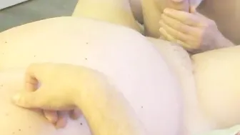 爸爸医生深夜给未割包皮的病人口交