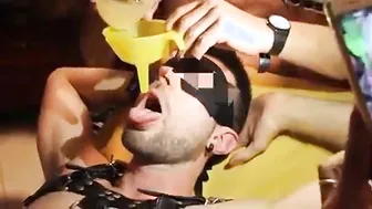 Chicos amateur en un gangbang bareback crudo