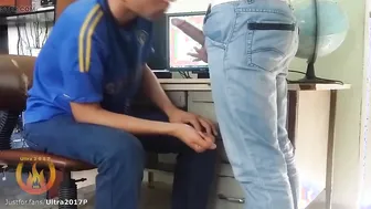 Boquete profundo em colega hétero sem camisinha enquanto o gerente ...