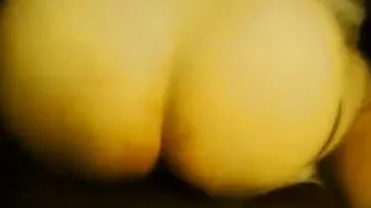 Schwarze studs ficken bareback einen crossdressenden weißen bottom