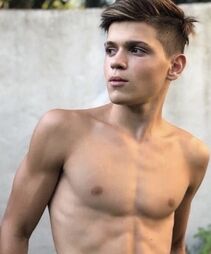 Adamsanchez10